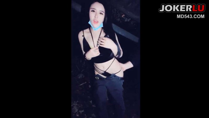  真实直播勾引路人做爱