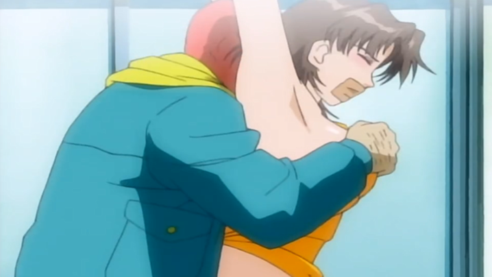  【中文字幕】美丽的接待员在海水中追逐！ 